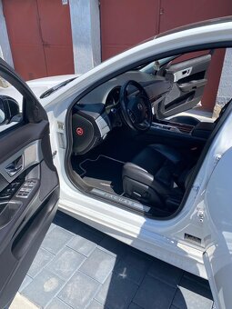 Jaguar XF 2.2d nové rozvody nová stk 4/2027 - 11