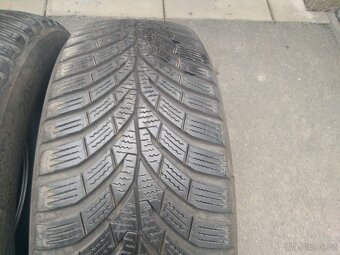 Prodám zimní gumy Continental 205/55 R16 DOT 3823 - 11