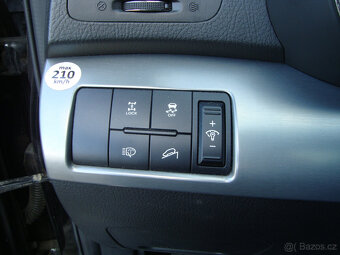 KIA Sorento 2.2 CRDI automat, pouze 110.700km - 11
