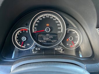 Volkswagen Up 1,0MPi,47kw,model 2021 - 11