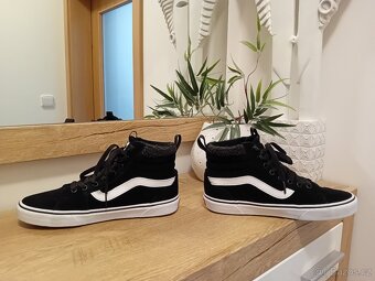 Vans zateplené tenisky vel. 40,5 kožené unisex - 11
