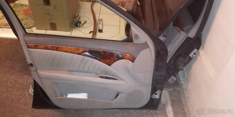 Prodam 4 dvere MB W211 kombi +zadni sedak - 11