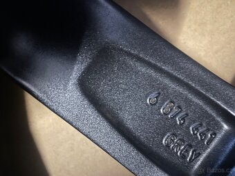 Orig zimni bmw 5 G30 G31 style 684 + 245/45/18 90% - 11