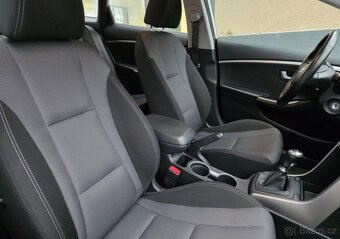 Hyundai i30 1.6-VYHŘÍVANÝ VOLANT+SEDADLA - 11
