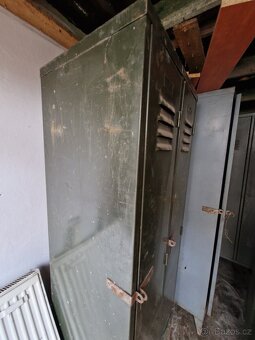 Plechové šatní skříně - 11