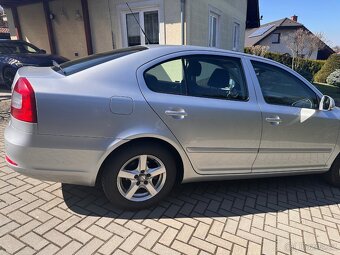 Škoda Octavia 2 facelift 1.6 TDI 77 kW s tažným - 11