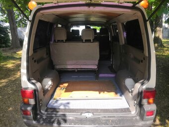 VOLKSWAGEN TRANSPORTER - 11