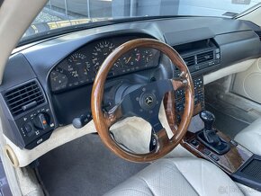 Mercedes-Benz R129 300 SL – Ikona stylu a inženýrství z prvn - 11