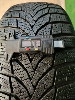 Po 2ks zimni 205/55/17 ruzne znacky - 11