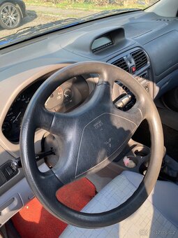 Mitsubishi Space Star 1,6 kombi rok výroby 2001 - 11