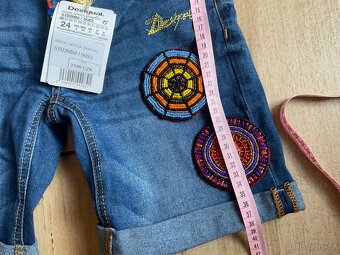 NOVÉ- dám šortky s korálky-Desigual- 24 ( XS/ 34) - 11