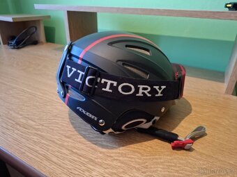 Prodám snowboard Lamar 160 cm + vázání + boty - 11