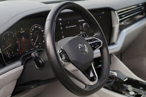 Touareg R-Line/ Black / Webasto/ TZ / Servis / DPH / 2021 - 11