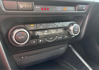 Mazda 3 2.0 88 kW 132000 km - benzín TOP STAV - 11
