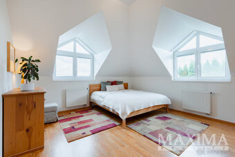 Dům 5+1 o ploše 274 m2 - Jesenice, Osnice - 11