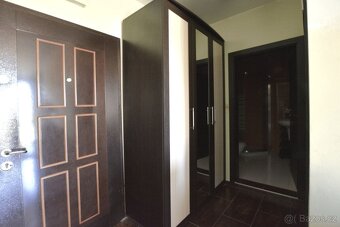 Prostorný apartmán 2kk s výhledem na bazén, jen350m od pláže - 11
