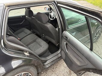 Prodám Volkswagen Golf IV. 1,4. 55 Kw benzín - 11