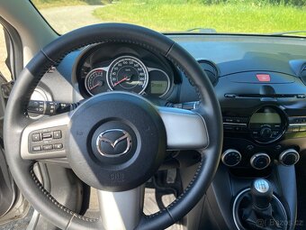 Mazda 2, 2012, 127 000 najeto, klima. vyhřívané sedačky - 11