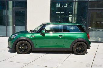MINI COOPER SE 135KW PANORAMA 1 MAJITEL - 11
