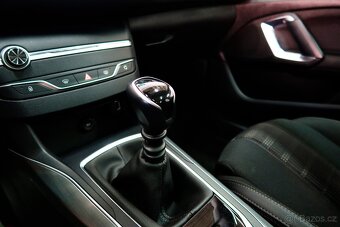 Peugeot 308 SW 1.2 81kW, 2020,DPH,CARPLAY,ZÁRUKA,KAMERA,PANO - 11