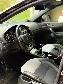 Prodam nebo vyměním Škoda Octavia 2 rs 147kw 2011 - 11