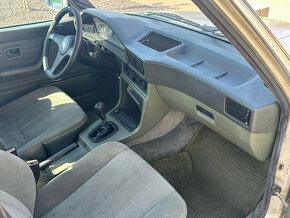 BMW 524 td E28 nahradní díly s celeého vozu - 11