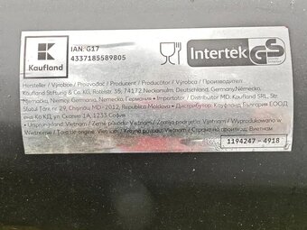 Venkovní gril na dřevěné uhlí. - 11