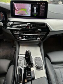 BMW 530d 2022 xDrive Touring Sportautomatic DPH,záruka - 11