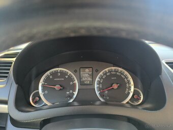 Suzuki Swift 1.3 DDiS 55kW Comfort,AAC,Temp,Keyless,1maj - 11