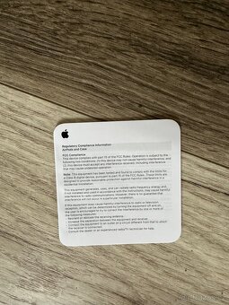 Apple AirPods 4 (bez ANC) - 11