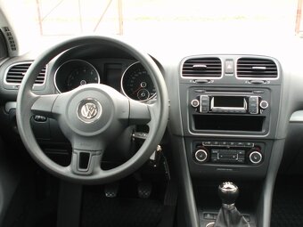 Volkswagen Golf 1,6Mpi aut.klima,parksenzory,po dovozovéSTK - 11
