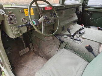 Humvee Hummer H1 - 11