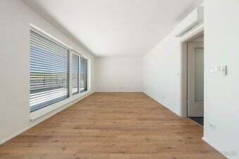 Litomyšl nový střešní byt 3kk, velká terasa, dvě garáž.stání - 11