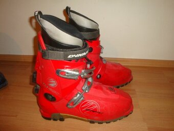Skialpové lyže a boty - 11