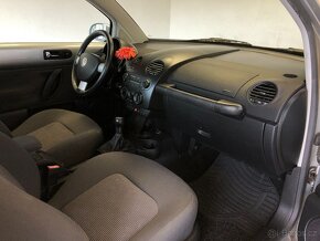 VOLKSWAGEN NEW BEETLE 1.6 MPI - 11
