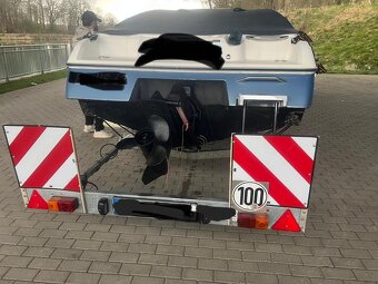 Bayliner Capri 1851 s prívesom a motorovým člnom - 11