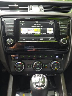 Prodám Škoda Octavia III Combi 2.0 Tdi 110kw ve výbavě L&K - 11