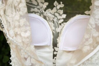 Luxusní svatební šaty (původní cen 34tis) vel. 34 - TOP stav - 11