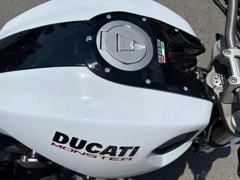 DUCATI MONSTER 696 - 11