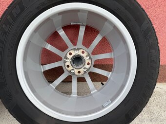 Audi A6 Originál zimní sada 225/60R17 7,5x17 ET36 - 11