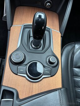 Alfa Romeo Stelvio 2.0 Turbo Q4 206kw - 11