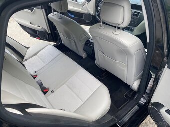 Mercedes-Benz C220 CDI Avantgarde Automat rok 2010 251.000km - 11