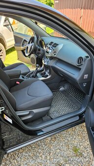 Toyota RAV4 - 11