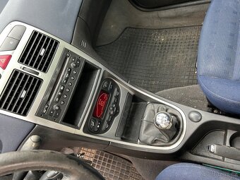 PEUGEOT 307 - PANORAMA, TAŽNÉ, 6míst - 11