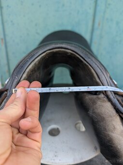 Prodám/vyměním drezurní sedlu Taurus Cobra 17"/2 - 11