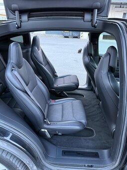 TESLA MODEL X 75D FREE SUPERCHARGING - 11