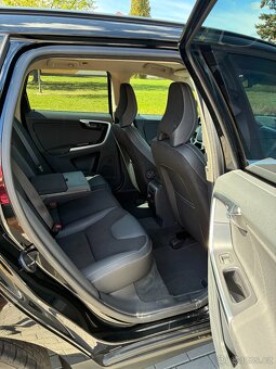 VOLVO XC60 2,4D 4x4 AWD, AUT., 143 kW - 11
