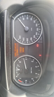 BMW 1 E87, benzín, manuál - 11