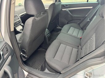 ŠKODA OCTAVIA II FL COMBI 1.4 TSI ELEGANCE TOP STAV - 11