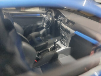 model auta Opel Astra H OPC 2006 Otto mobile 1:18 - 11